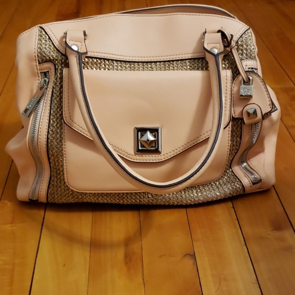 Jessica Simpson Baby Pink Purse w/ gold details - Picture 1 of 8